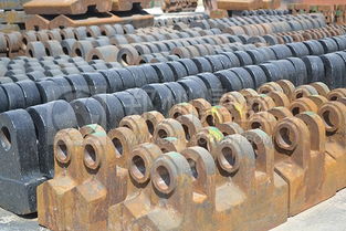 鄭州鼎盛嚴(yán)格把關(guān)每一個出廠的破碎機(jī)錘頭